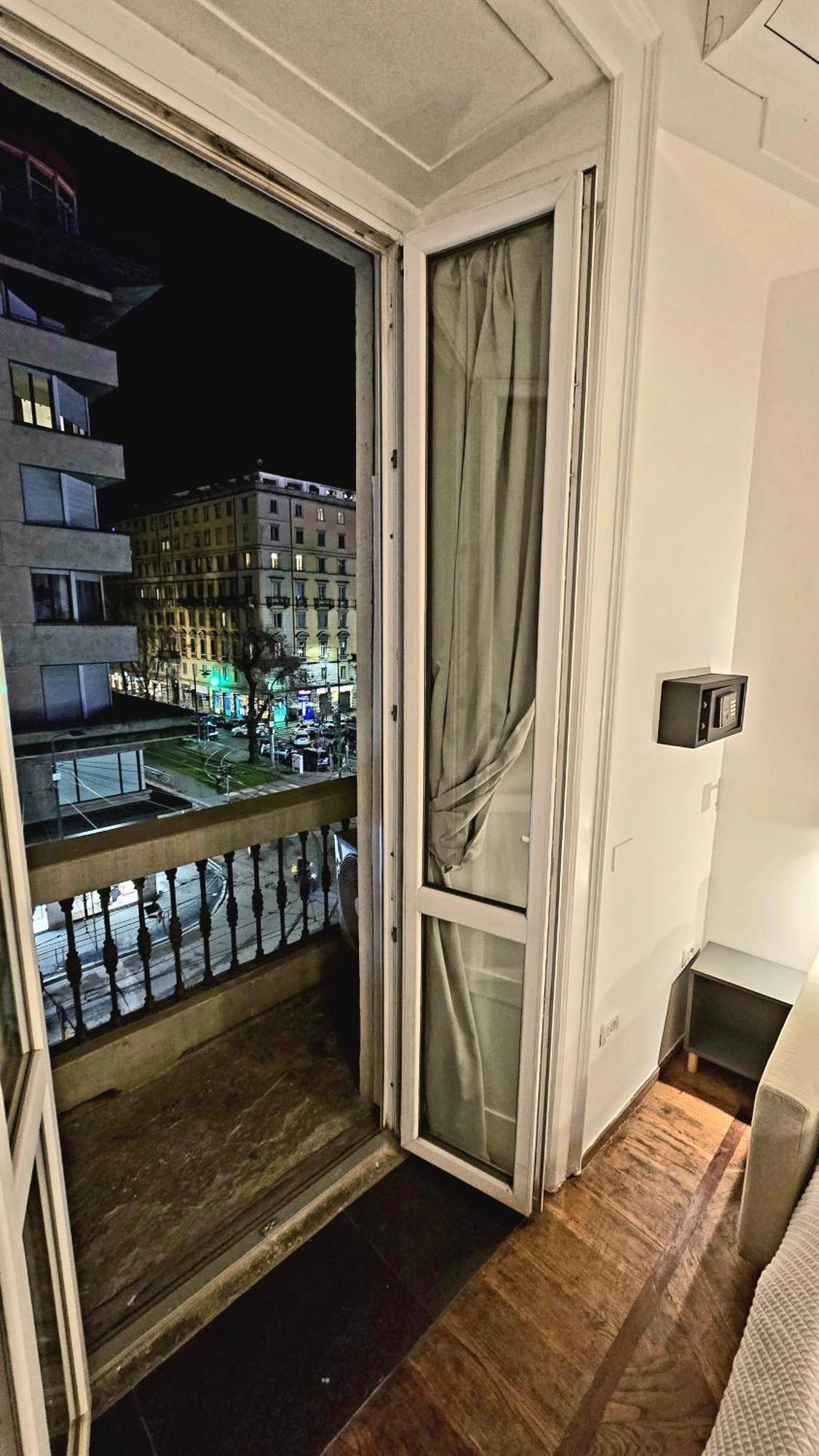 ホテル Casa Storica Piazza 5 Giornate ミラノ エクステリア 写真